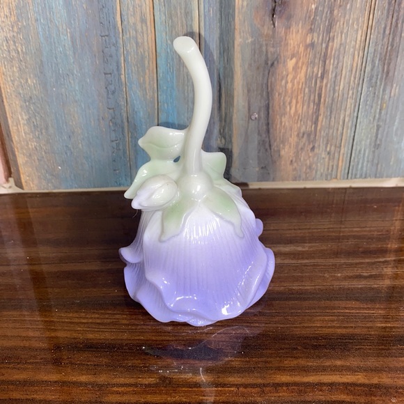 Other - Upside down flower bell